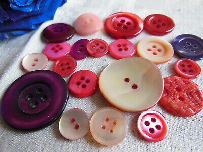 Panaché lot 18 boutons vintage en nacre rose et violet 1,1 à 2,6 cm ref 720