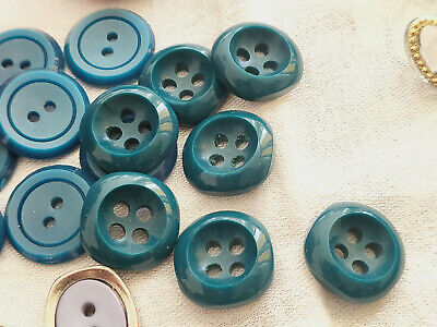 Lot 20 boutons vintage 3 séries bleu panaché diamètre 1,5 à 1,8  cm ref 4646