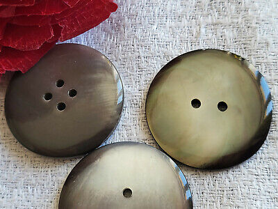 Trio boutons anciens en nacre grise beige vintage 2,5 à 2,7 cm G10D