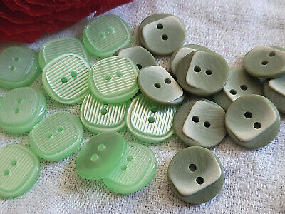 Lot  22 boutons vintage 2 séries petits Ton vert  1,3 et 1,4 cm ref 2669