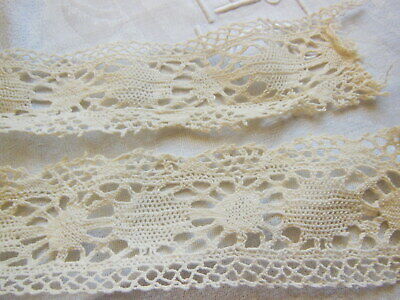 Dentelle large ancienne 75 cm sur 5,8 cm entre deux création couture T3-35