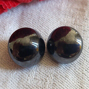 Duo boutons anciens en verre pied métal noir hématite 1,2 cm G19A