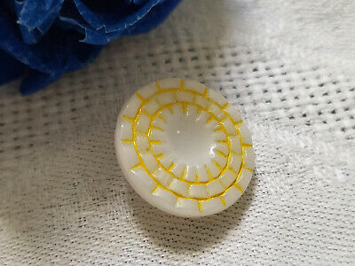 Bouton ancien en verre blanc motif mosaïque jaune   1,8 cm vintage G8D