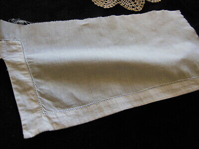 Dentelle ancienne bas jupon fendue broderie  64 cm incrustation appli T3-18