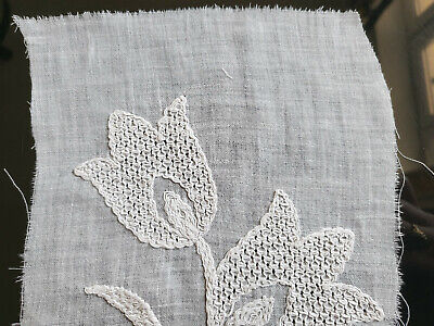 Broderie ancienne sur tissu hyper fin tulipe étamine récup incrustation B7-7