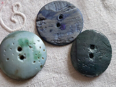 Trio jolis boutons anciens en nacre bleu originaux vintage 2,5 à 2,7 cm G18F