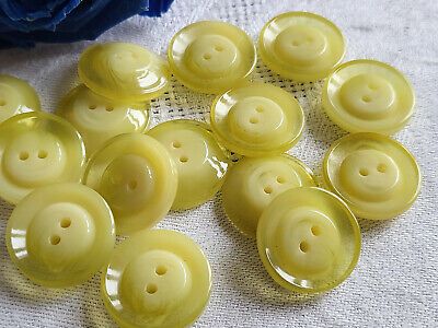 Lot 14 boutons vintage jaune lucite camaïeu diamètre 1,7 cm ref 5019