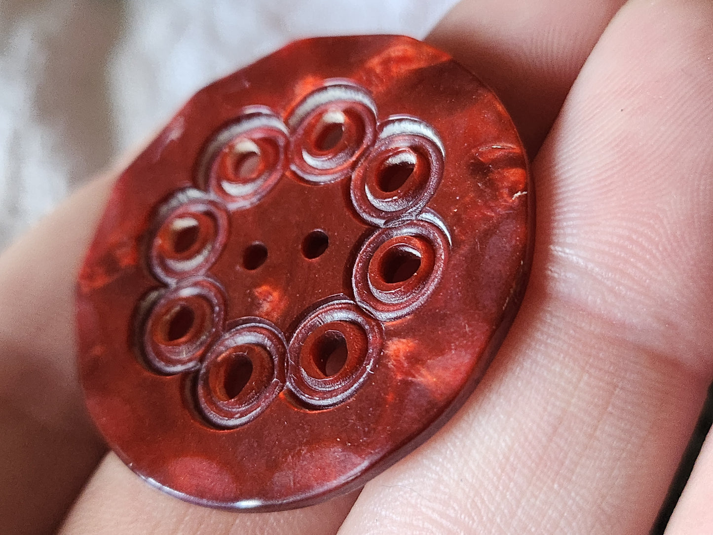 Gros bouton ancien point ajouré diamètre 3,8 cm D18K