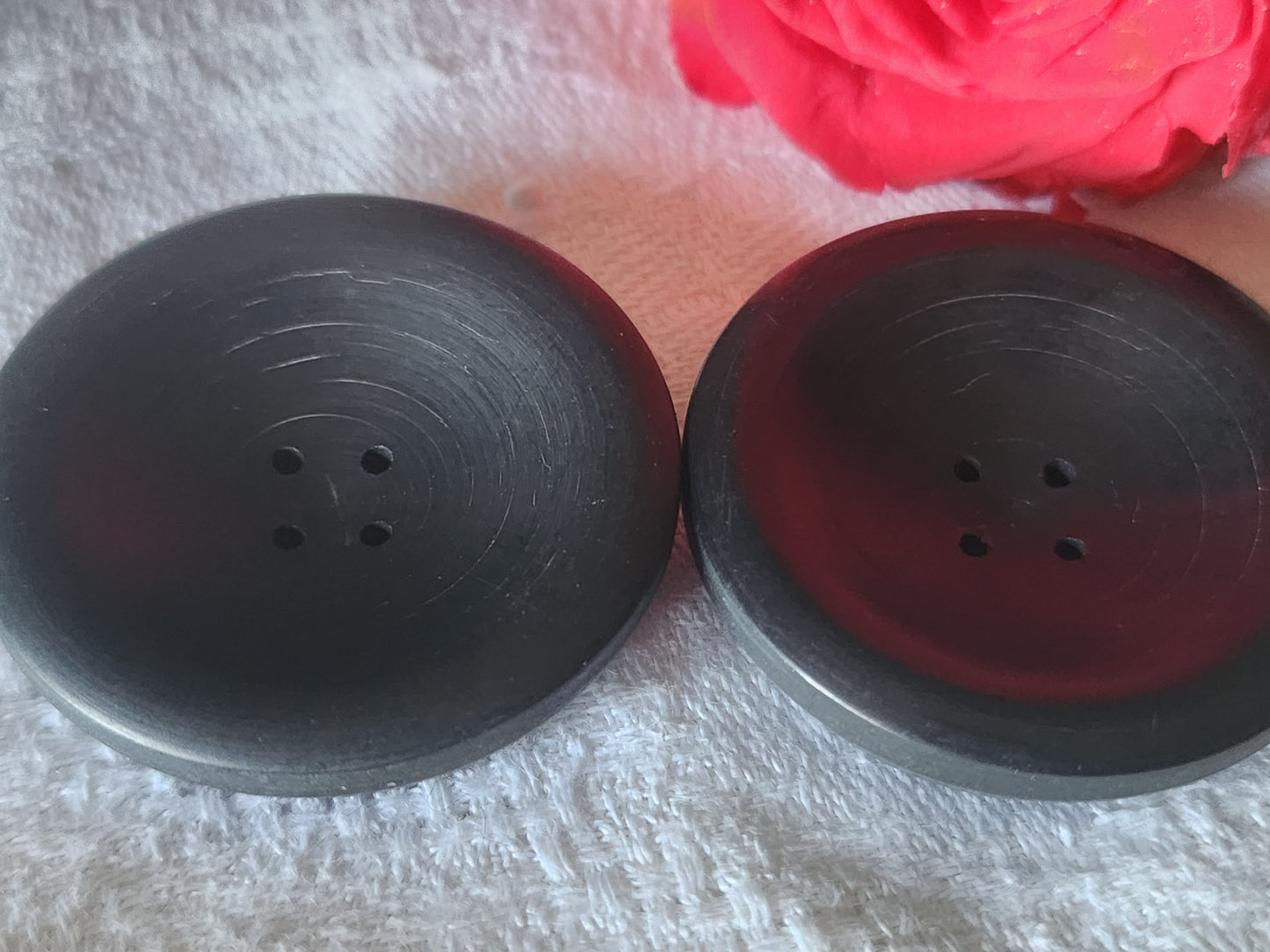 Duo gros boutons vintage noir pour veste incurvé épais 3,6 cm ref7015