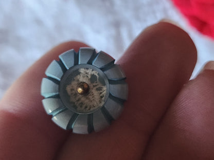 Collection superbe bouton ancien bleu cœur inclusion dentelle original1,8 cm ref 7027