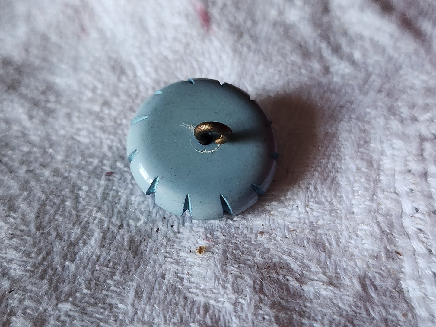 Collection superbe bouton ancien bleu cœur inclusion dentelle original1,8 cm ref 7027