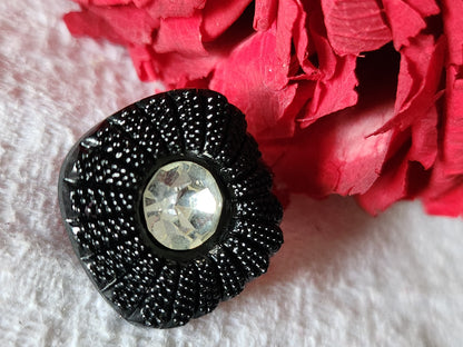 Bouton ancien en verre forme fleur strass noir 2 cm D4B