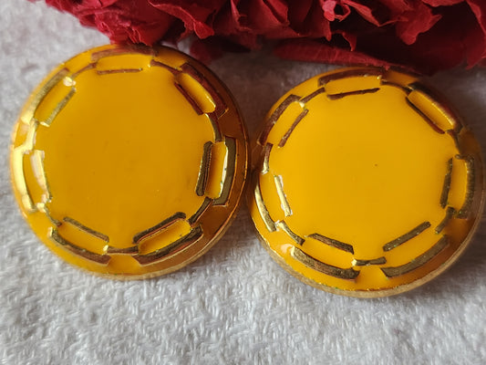 Duo gros boutons vintage en métal jaune trés leger 2,9 cm ref 7046