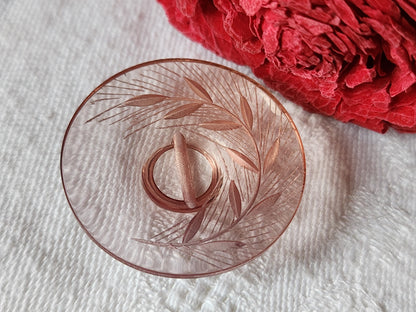 Gros bouton lucite rose ciselé collection 3,1 cm à pied ref 7069