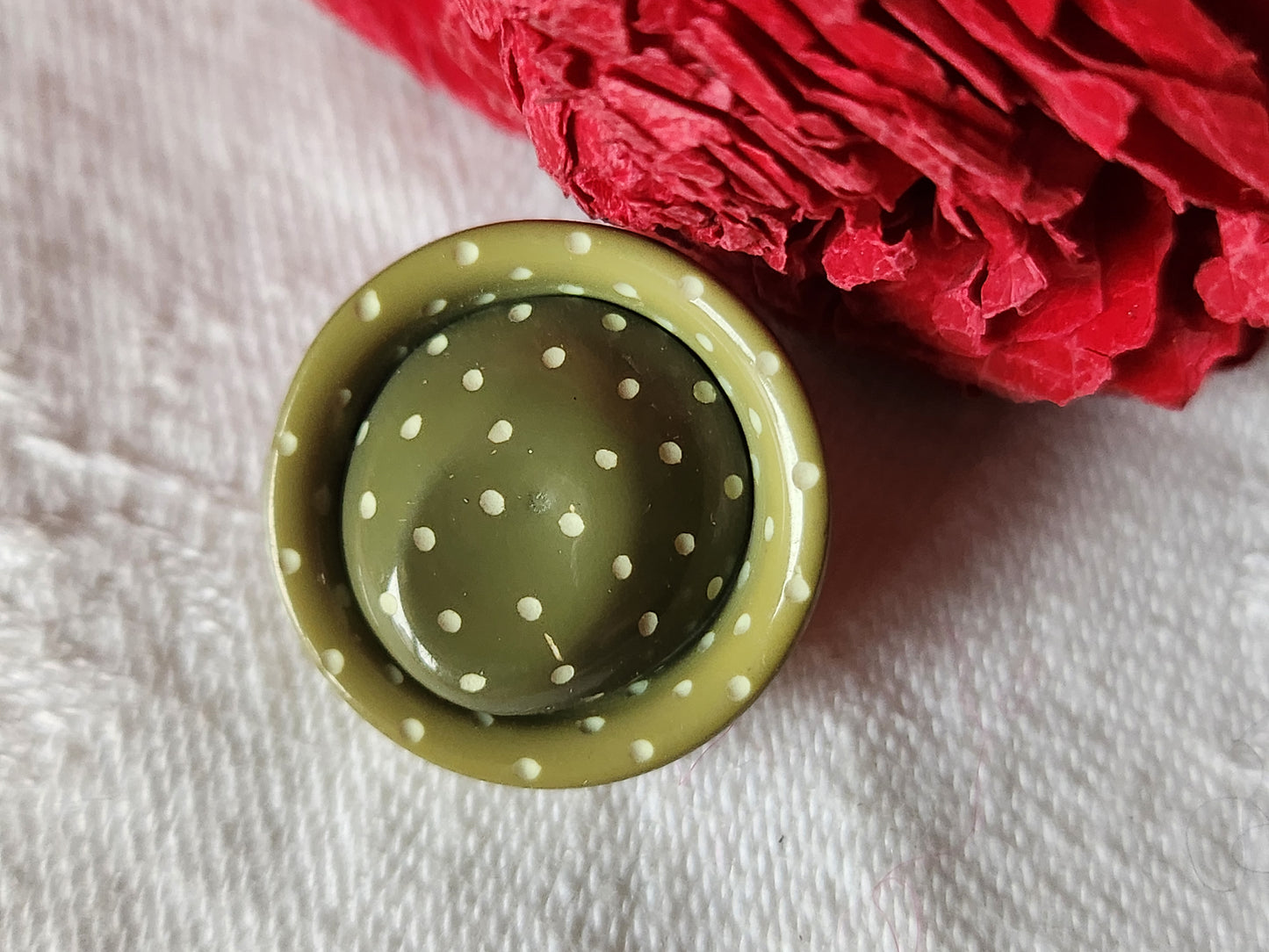 Collection bouton ancien vert point blanc pied metal 2 cm D4I