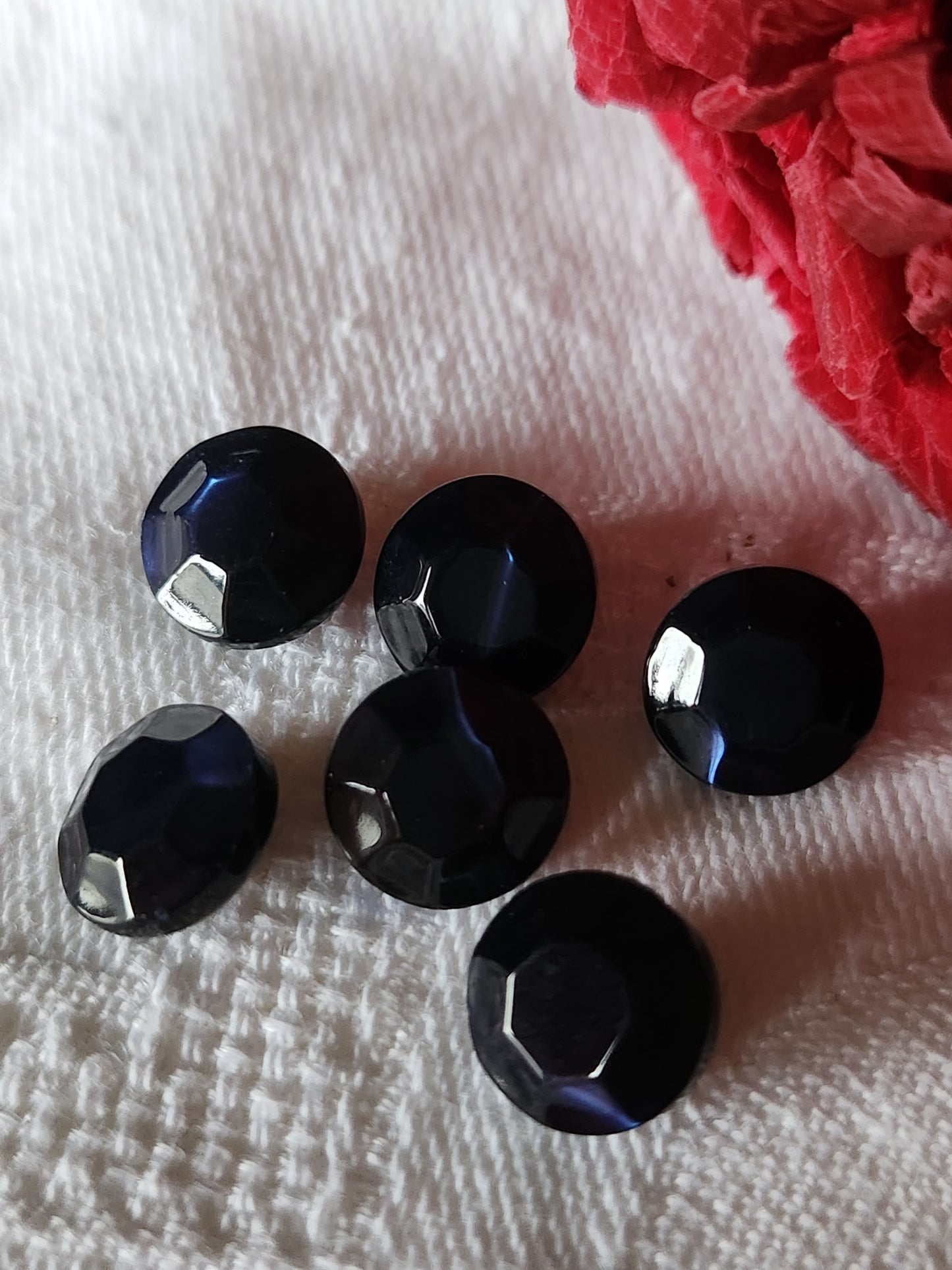 Lot 6 boutons anciens en nacre bleu foncé facette pied 0,9 cm mini ref 7081