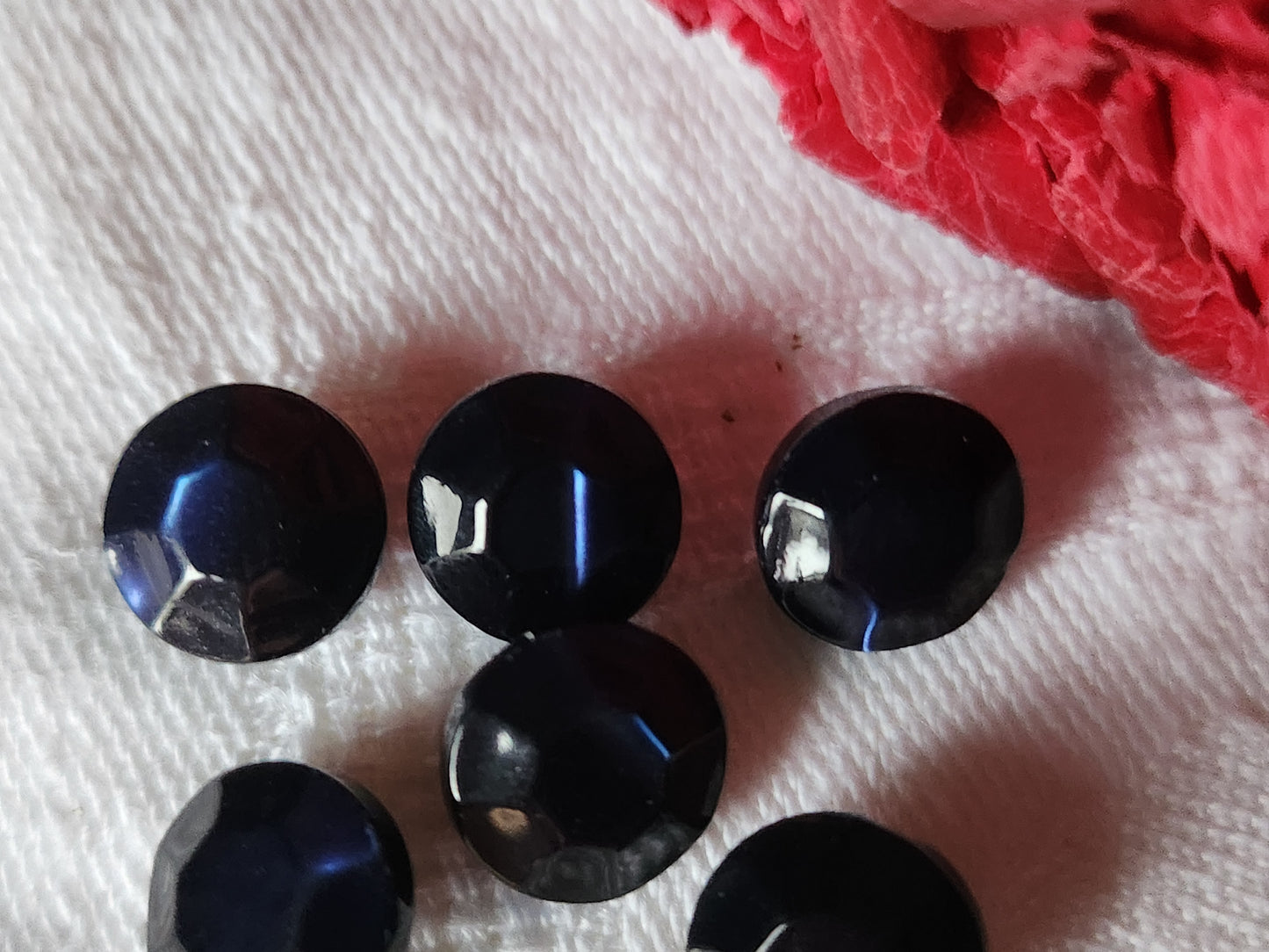 Lot 6 boutons anciens en nacre bleu foncé facette pied 0,9 cm mini ref 7081