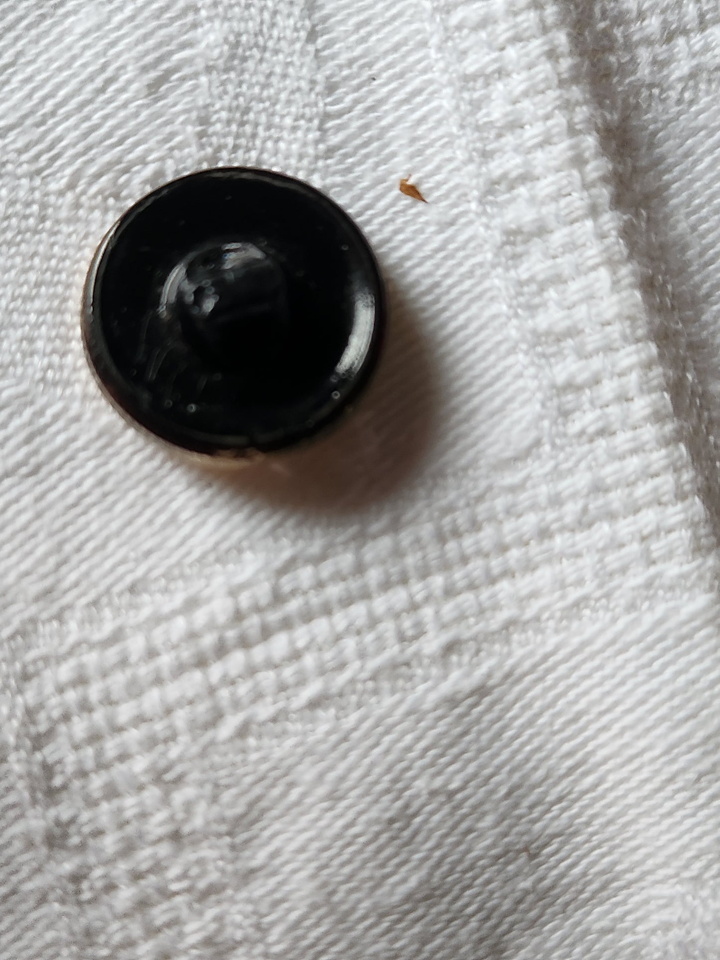 Ancien bouton en verre noir doré motif fleur pied 1,7 cm D4E