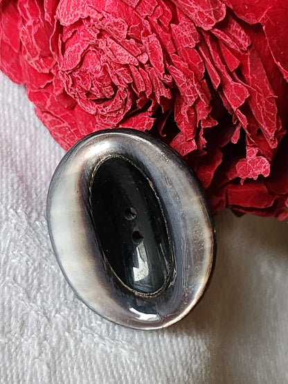 Collection bouton vintage en nacre bi matière ovale 2,5 cm sur 2 cm D18B