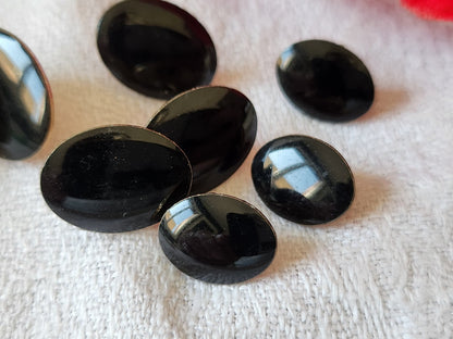 Lot 8 boutons vintage métal noir panaché 0,9 sur 1,2 à 1,2 sur 1,8 cm ref 6008