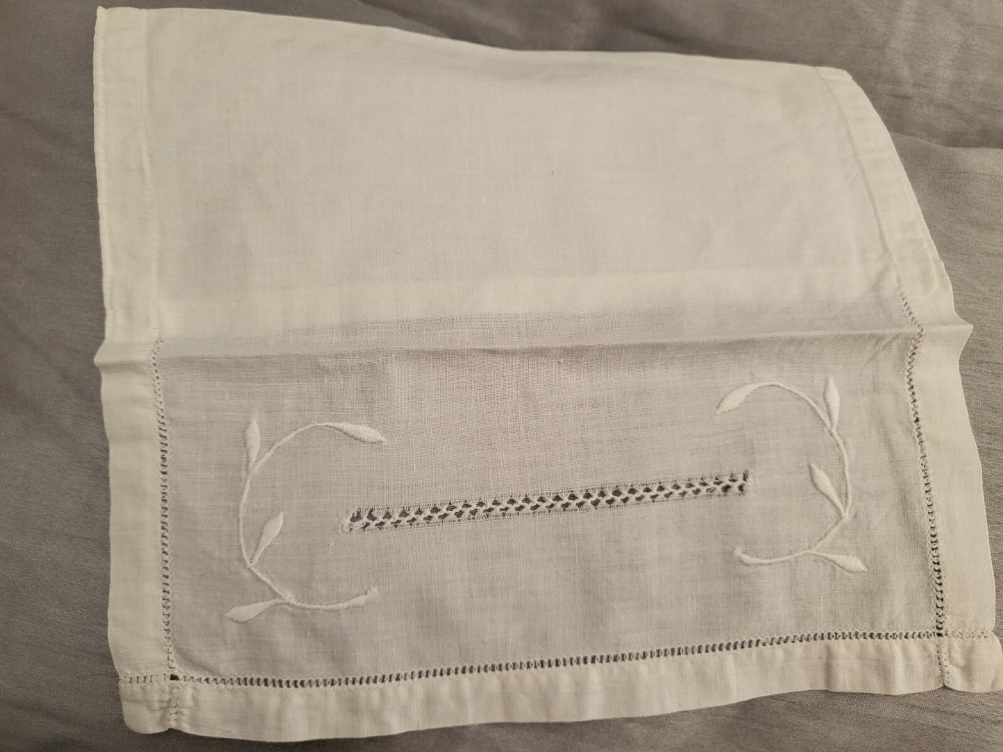 Duo portes serviettes anciens  pochette brodée fil tiré B6
