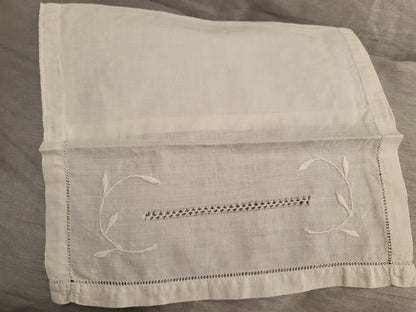 Duo portes serviettes anciens  pochette brodée fil tiré B6