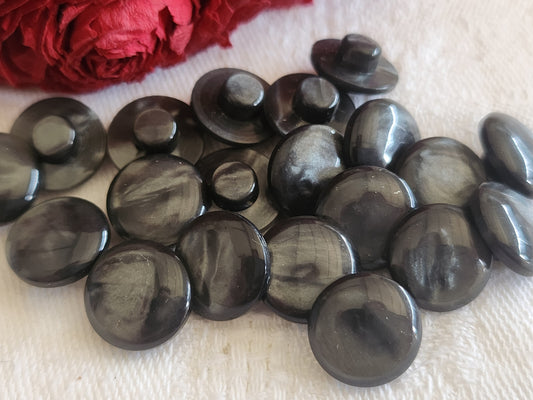 Lot 19  boutons vintage gris mini pied  1,1 cm ref 820