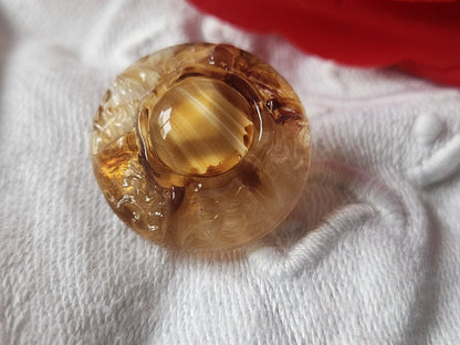 Gros bouton en verre marron caramel  ancien vintage  2,2 cm D13B