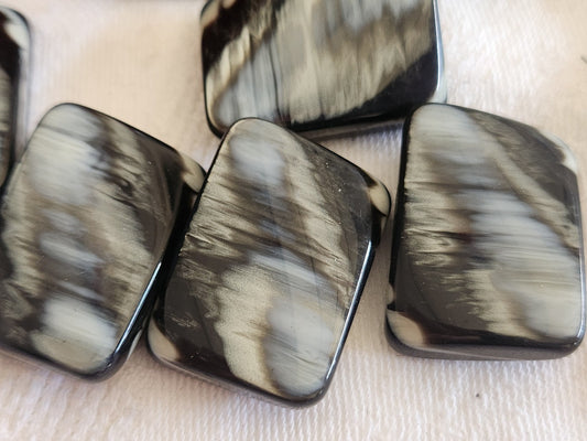 Lot  8 gros boutons vintage noir reflet nacré 2 sur 2,8 cm pied ref 891