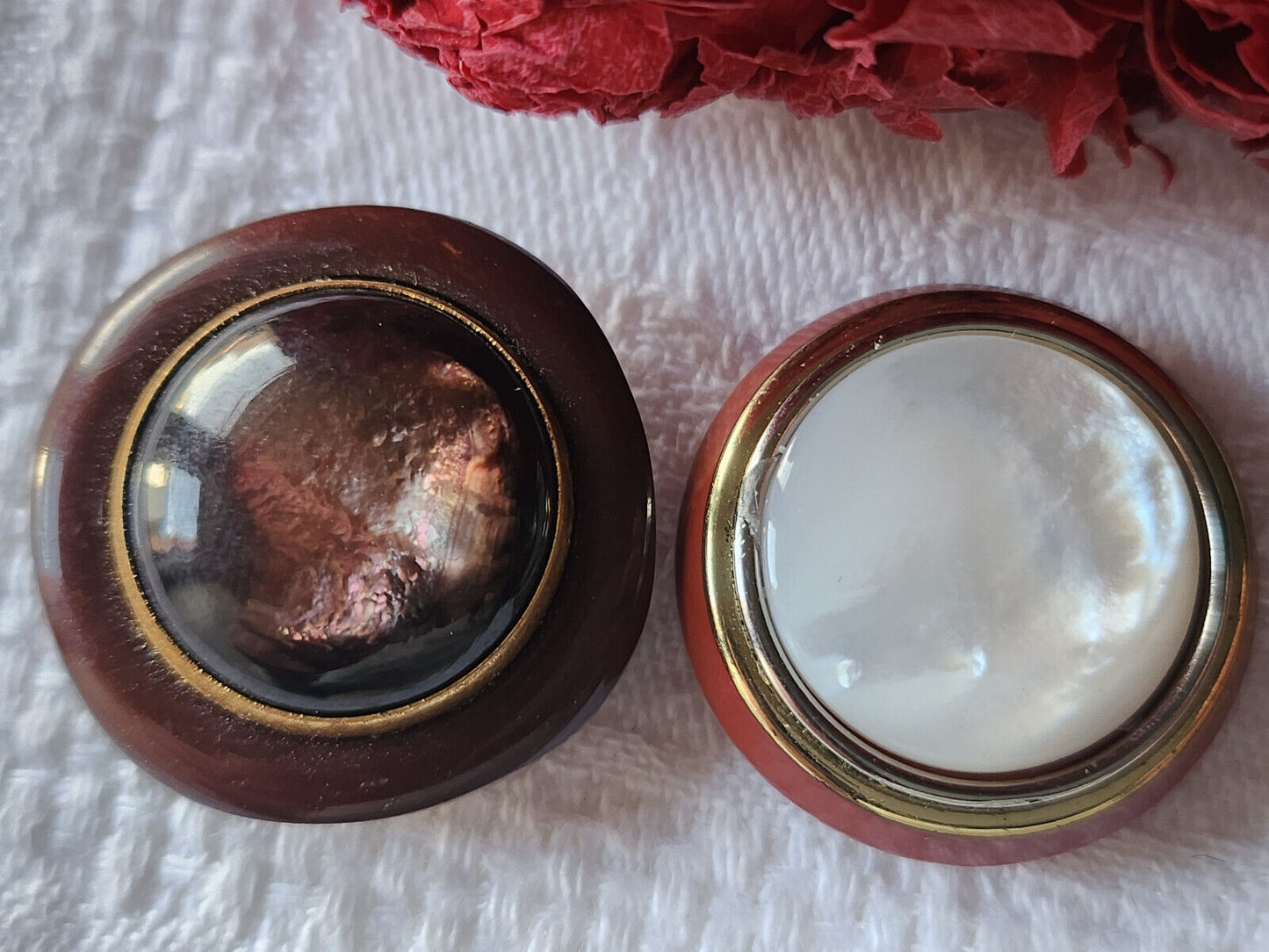 Duo boutons vintage avec cabochon en nacre pied 2,4 et 2,5  cm D10K