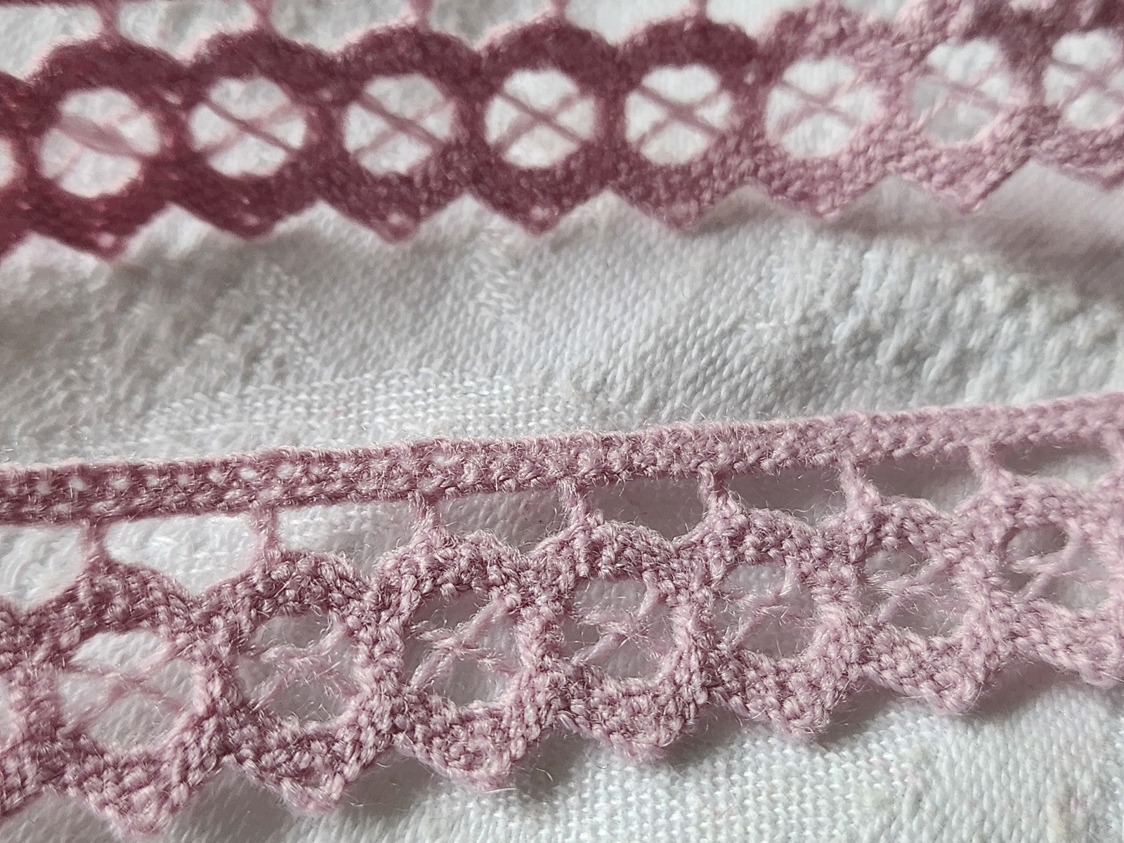 Dentelle vintage violet clair lilas coton 3 métres sur 2 cm A6