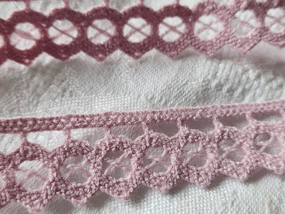 Dentelle vintage violet clair lilas coton 3 métres sur 2 cm A6