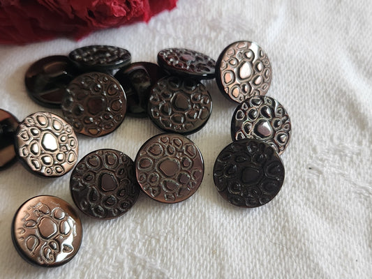Lot 6 boutons anciens en nacre marron alveole pied 1,1 cm ref 1729