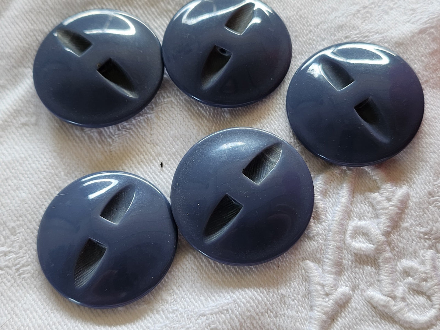Lot 5 gros boutons vintage bleu jolis pied 2,7 cm ref 2193