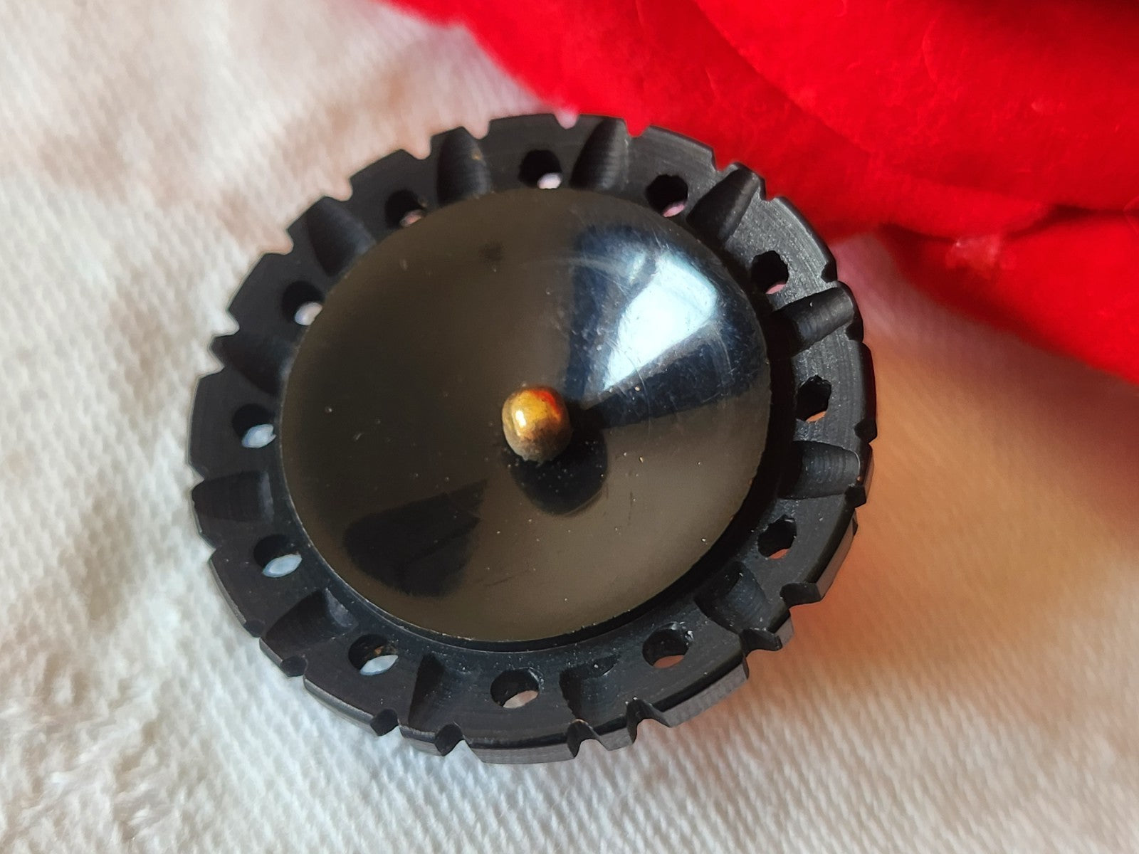 Gros bouton ancien collection bleu ajouré  original pied  3 cm G4J