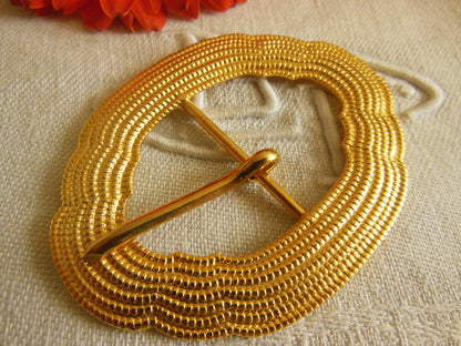 Boucle de ceinture grosse ancienne métal doré 5,5 sur 7,1 cm neuve mercerie