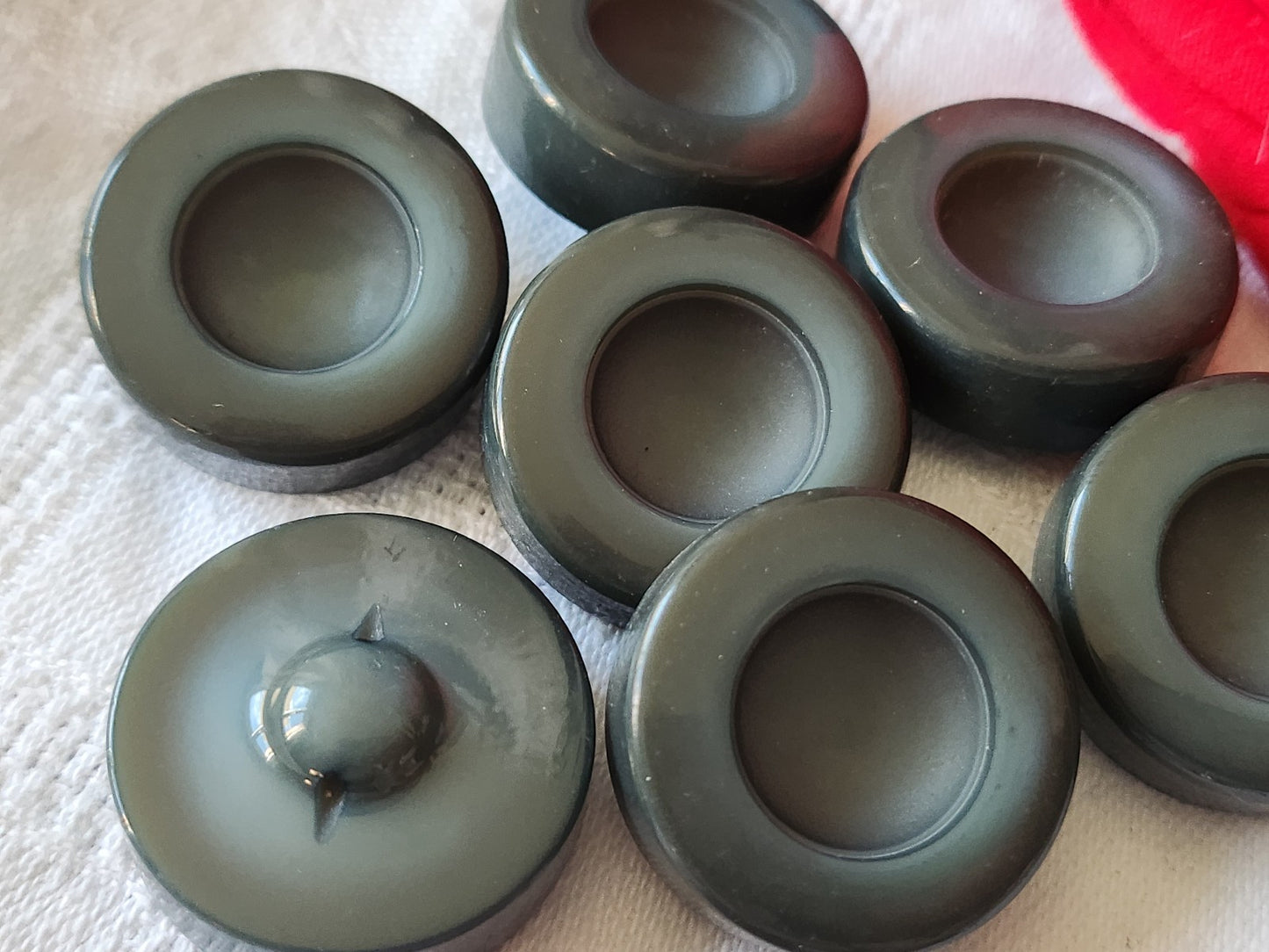 Lot 6 volumineux boutons vintage bleu lumineux pied lourd  2,6 cm ref 5056