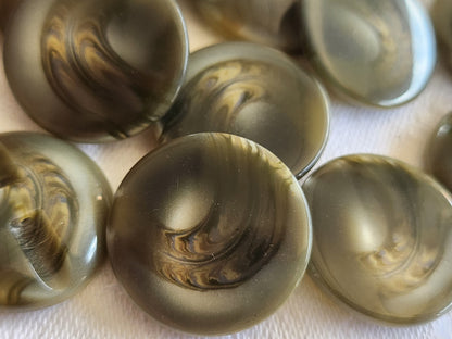 Lot 7 boutons vintage teinte à definir 2,3 cm pied ref 1671