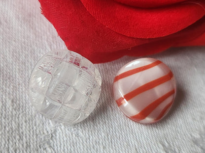 Duo boutons anciens en verre  motif  blanc  vintage 1,7 cm D10E