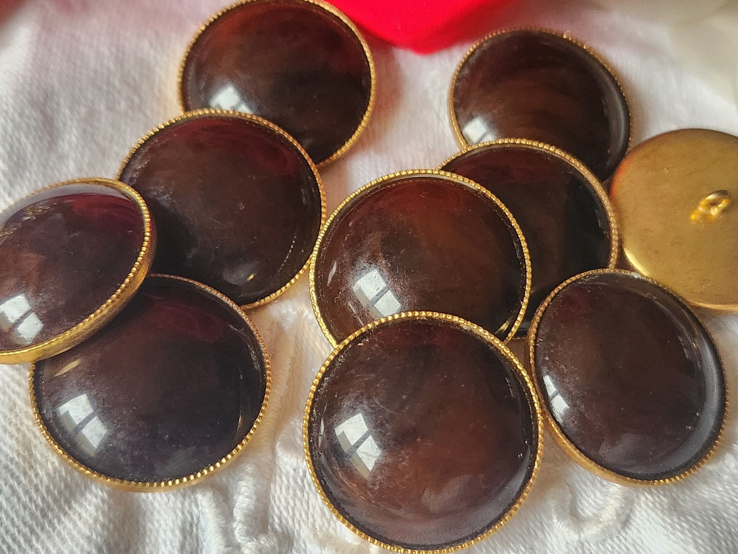 Lot 6 gros boutons vintage métal doré marron marbrure 2,3 cm ref 3672