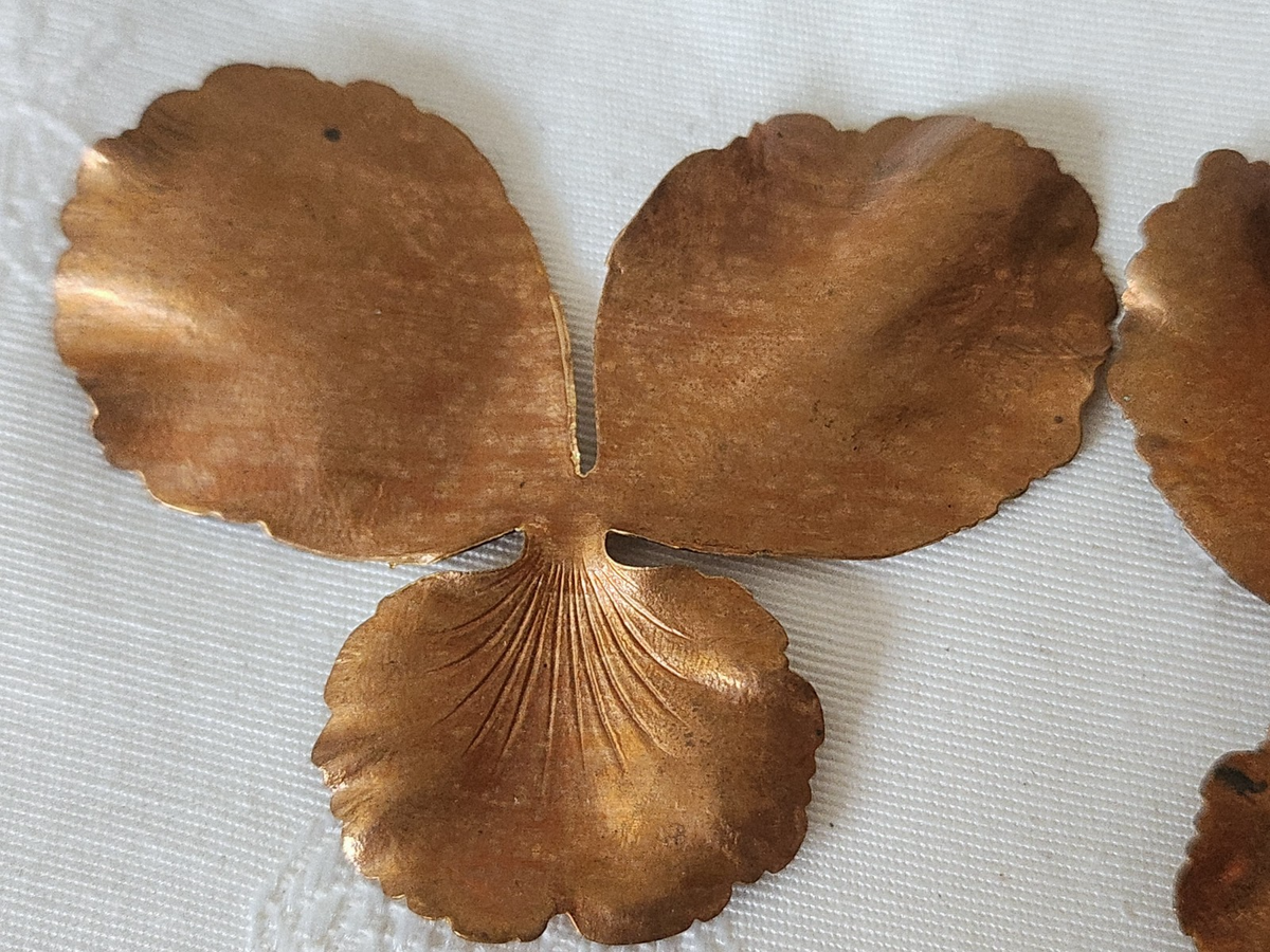 Lot 2 anciens ornement en cuivre feuille création bijoux restauration T9