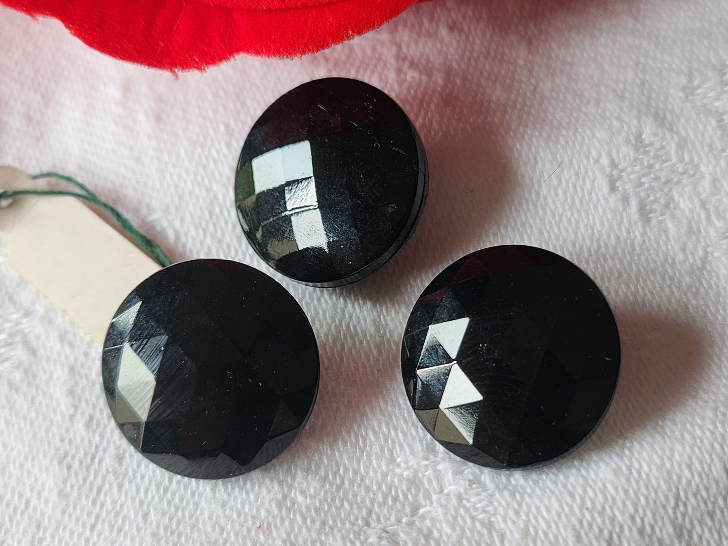 Trio boutons anciens en verre noir facette pied vintage 1,8 cm G12C