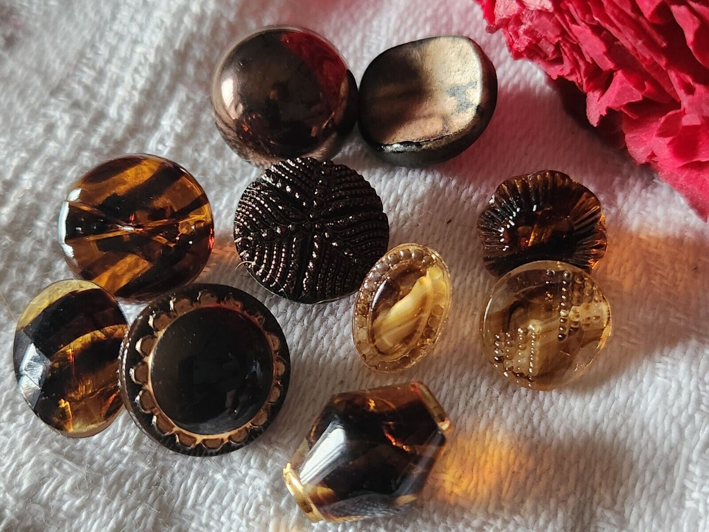 Lot 10 boutons anciens en verre panaché  marron 1,1 à1,3 cm G4R