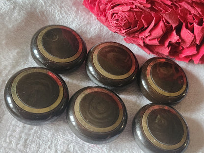 Lot 6 boutons vintage marron bombé pied 2,2 cm ref 4942
