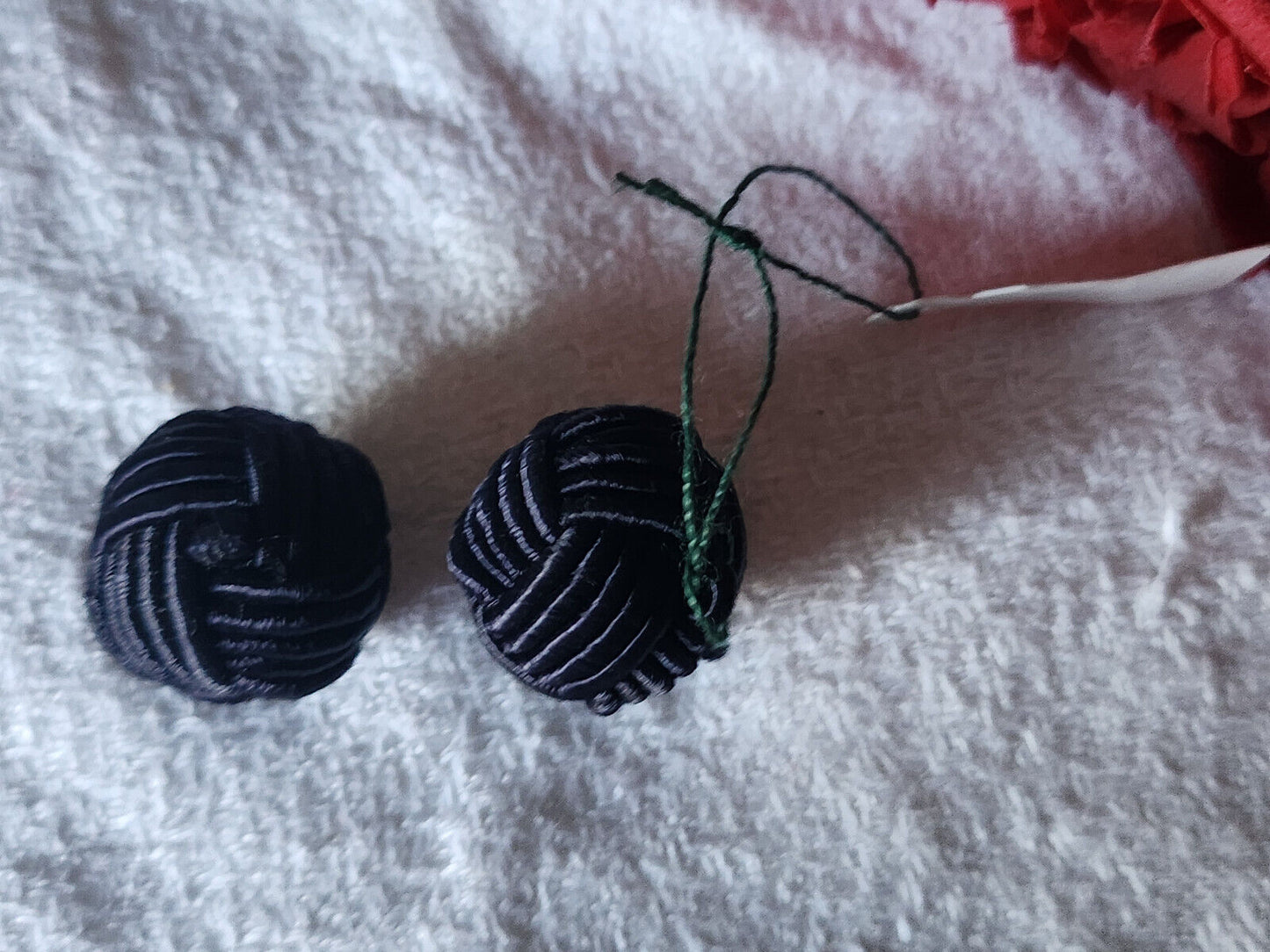 Duo boutons anciens  en passementerie boule bleu   1,5 cm D3F