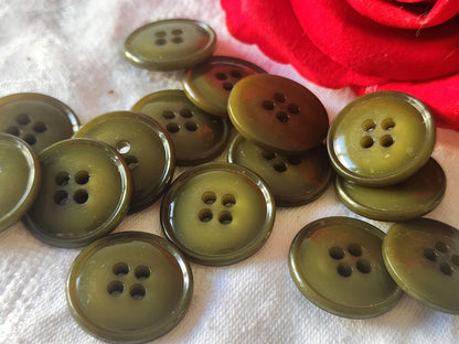 Lot 14  boutons vintage vert camaïeu trous 2,2 cm ref 6160