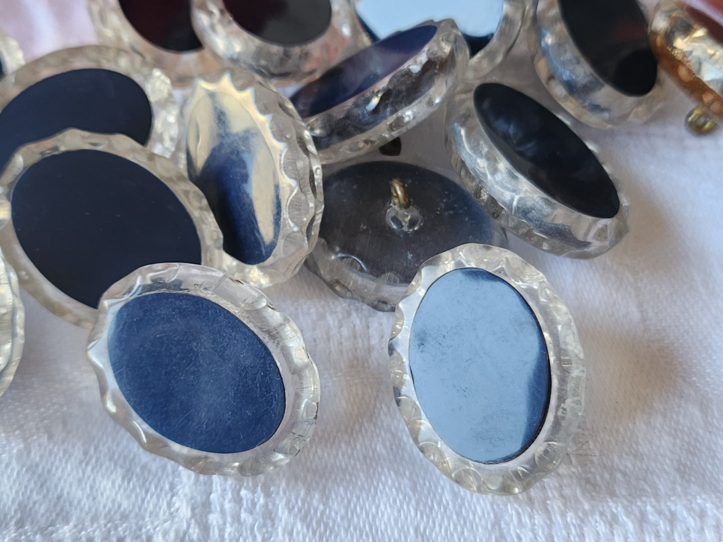 Lot 6 gros boutons anciens effet strass resine bleu 2,7 sur 2,2 cm ref 3898
