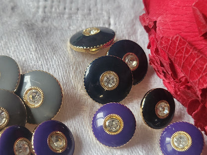 Lot 15 boutons vintage panaché coeur en strass 1,1 à 1,4 cm ref 2678