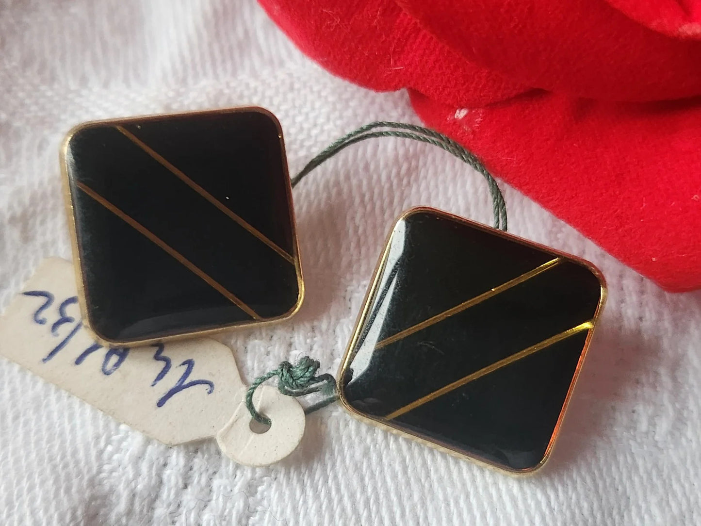 Duo boutons vintage en métal doré carré 1,6 cm pied G5D