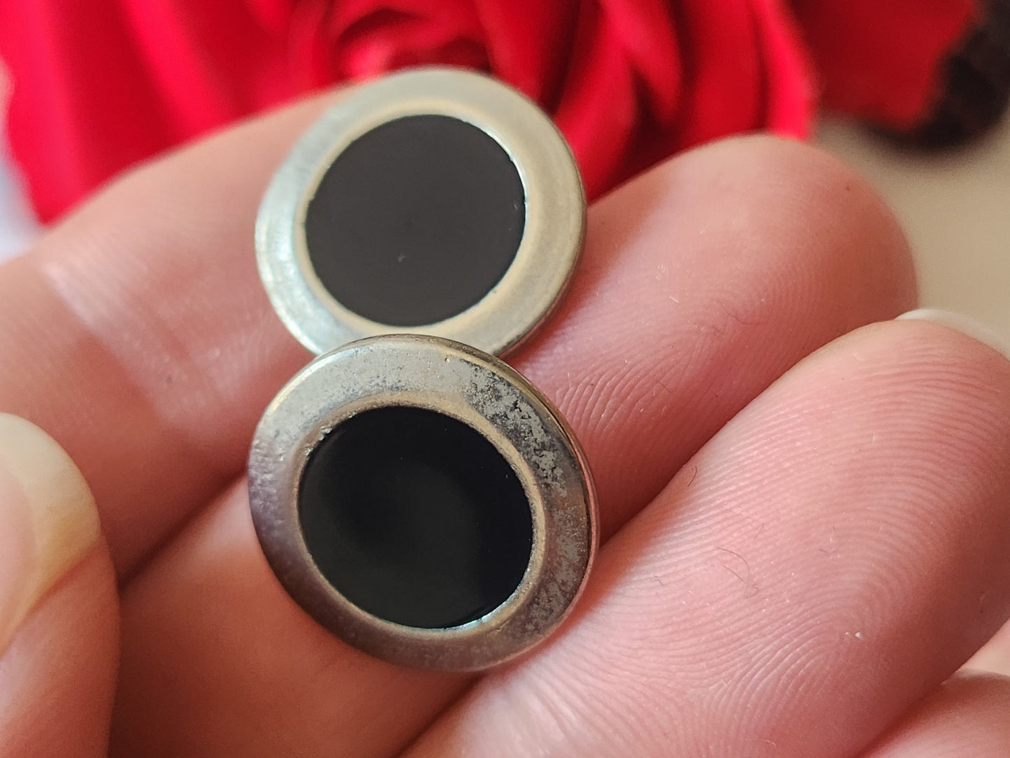 Lot 5 boutons vintage en metal argenté bleu quasi noir 1,7 cm ref 6026